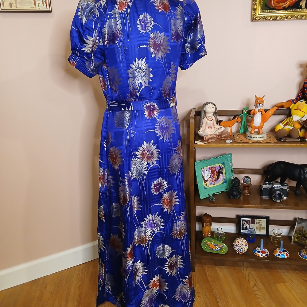 1930s Brilliant Cobalt Blue Silk Movie Star Dressing Gown - Picture 4 of 15